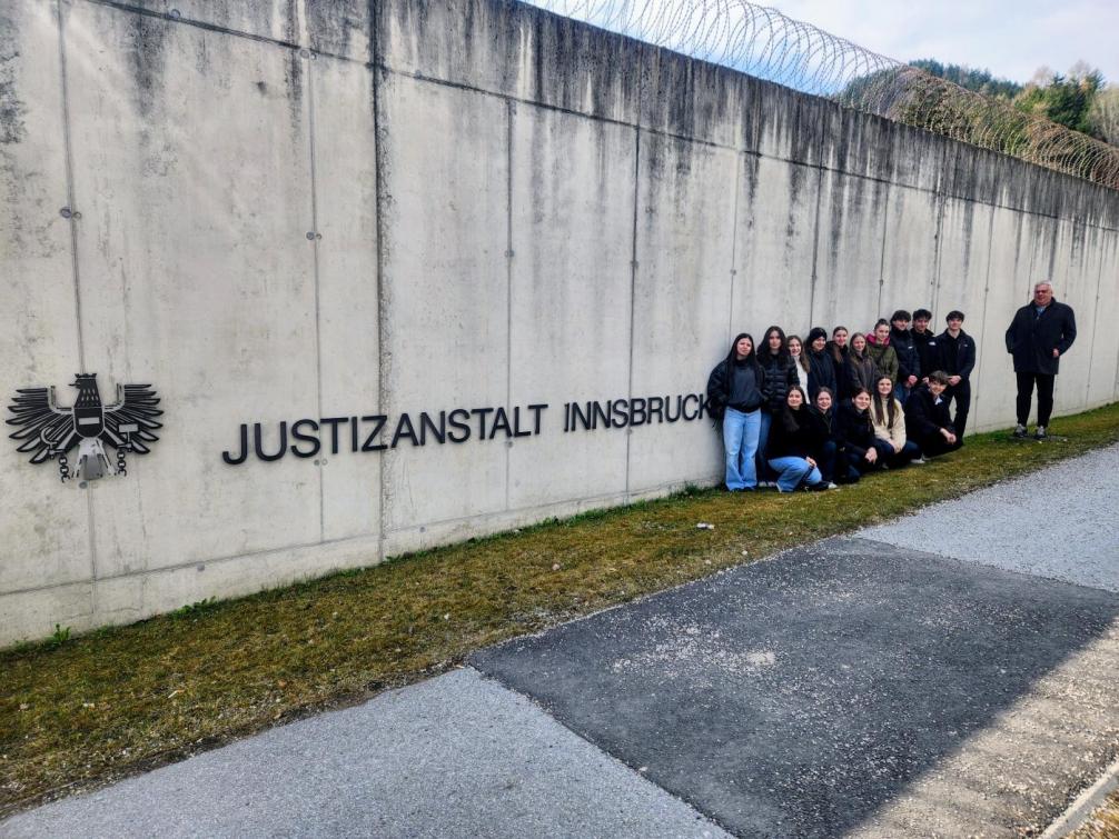 Besuch beim Gefängnisseelsorger 