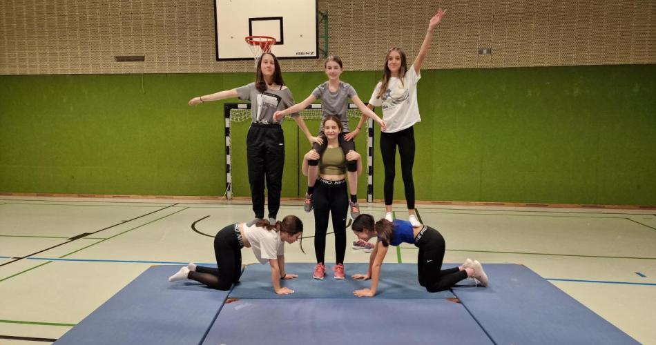 Gruppenakrobatik