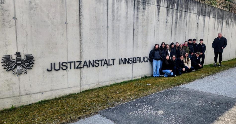 Besuch beim Gefängnisseelsorger 